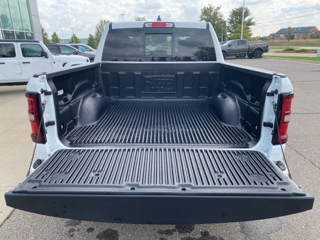 New 2026 RAM 1500 4x4 Crew Cab image 33