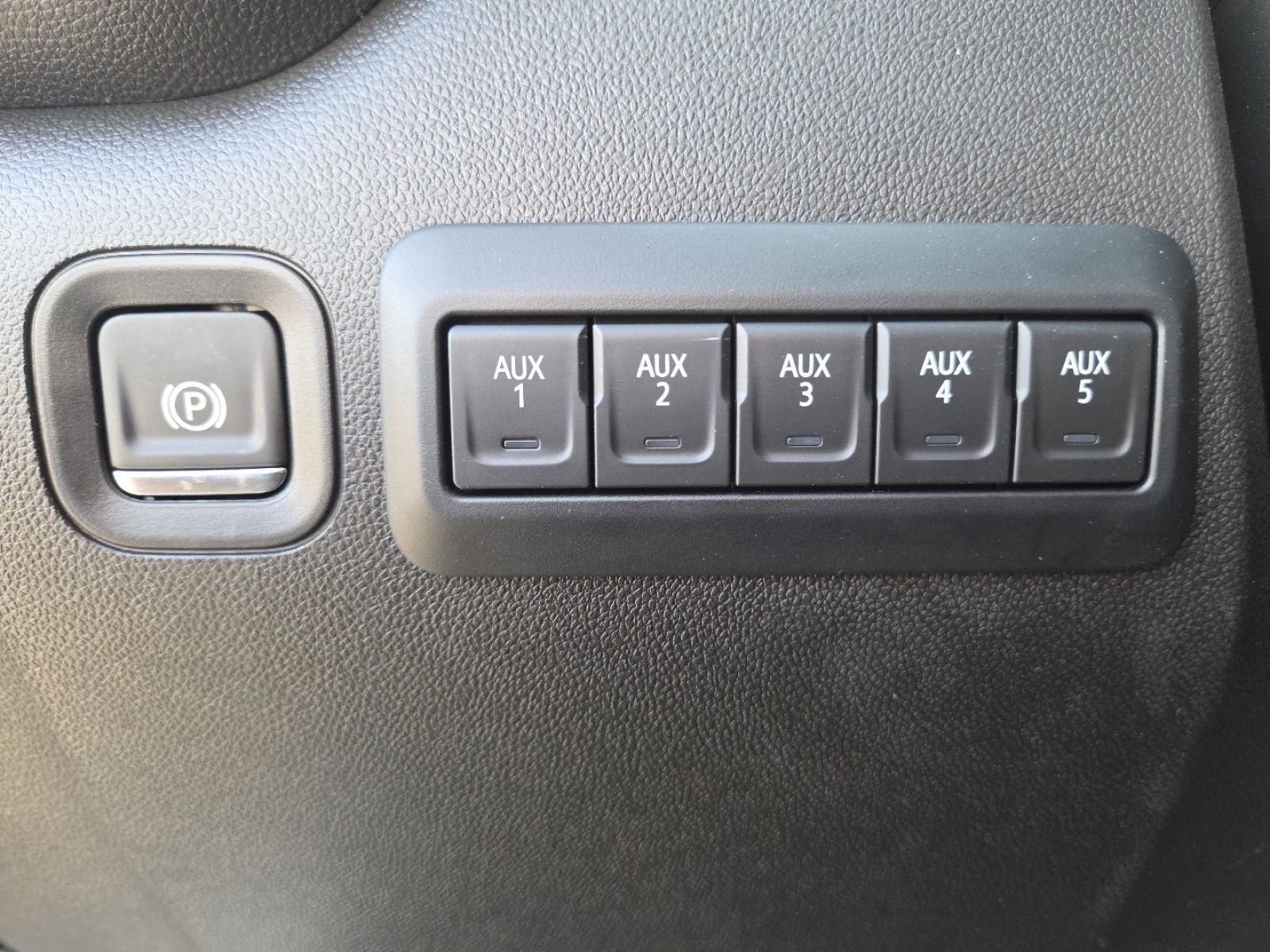 New 2026 GMC Sierra 3500 Pro w/ Convenience Package image 14