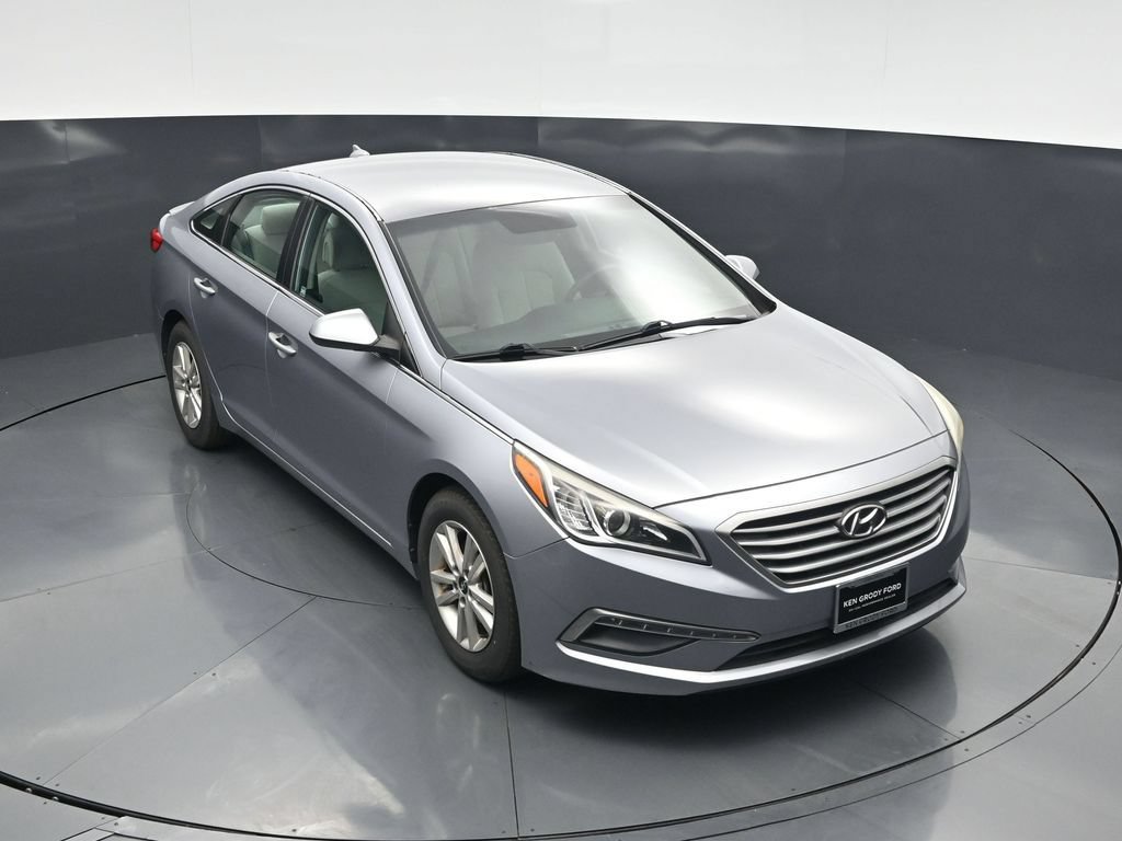 Used 2015 Hyundai Sonata SE w/ Option Group 09 FWD image 33