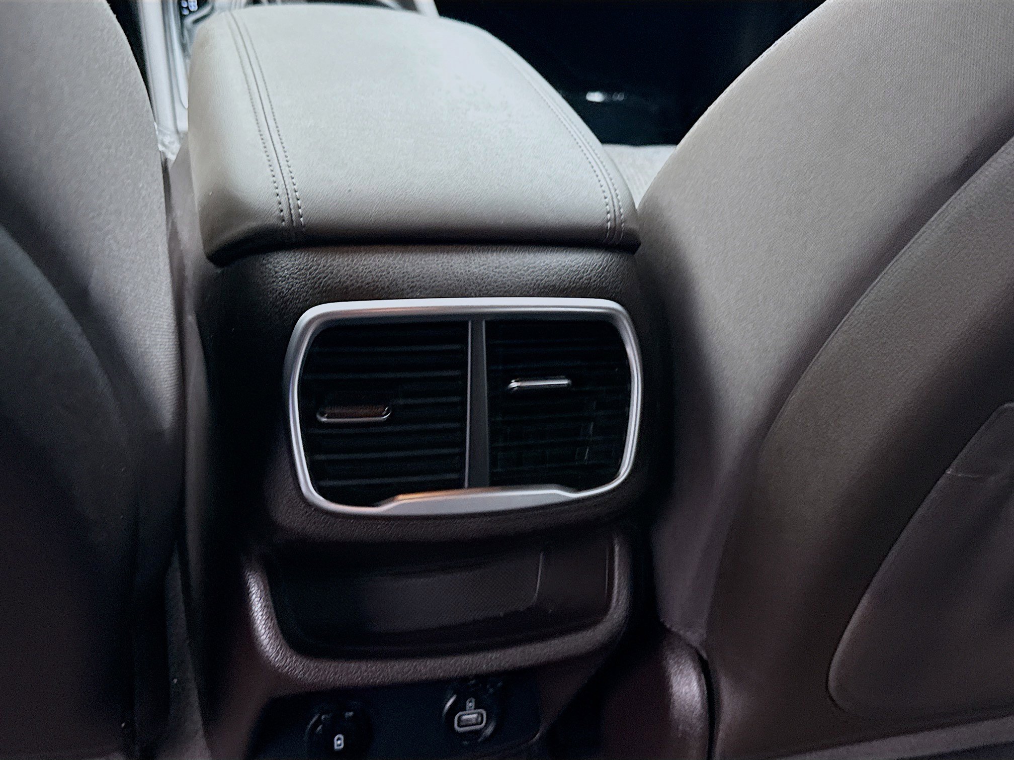 Used 2020 Hyundai Santa Fe SEL image 20