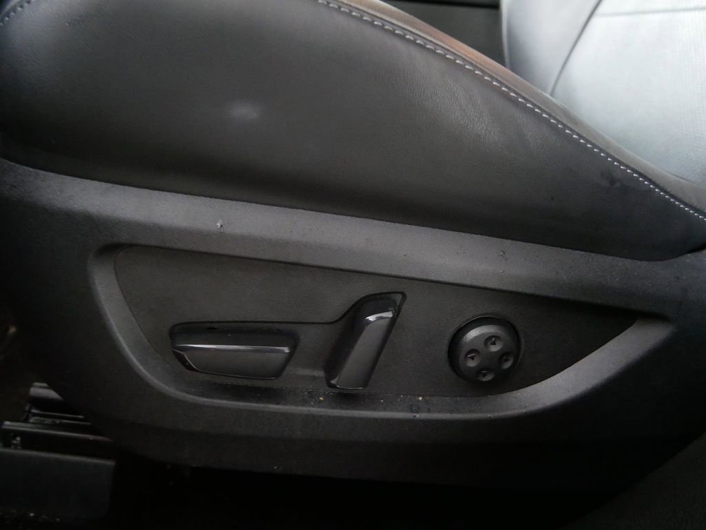 Certified 2025 INFINITI QX55 Essential image 17