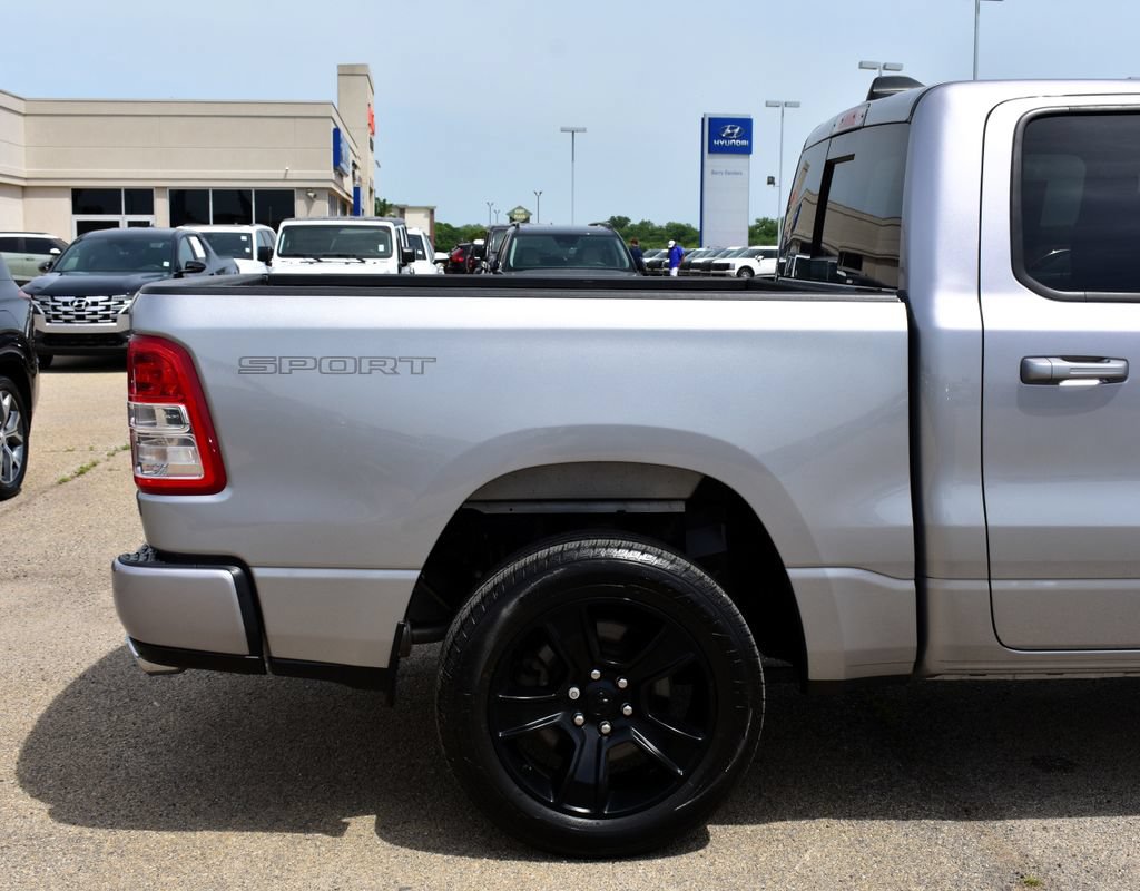 Used 2022 RAM 1500 Big Horn AWD/4WD image 9