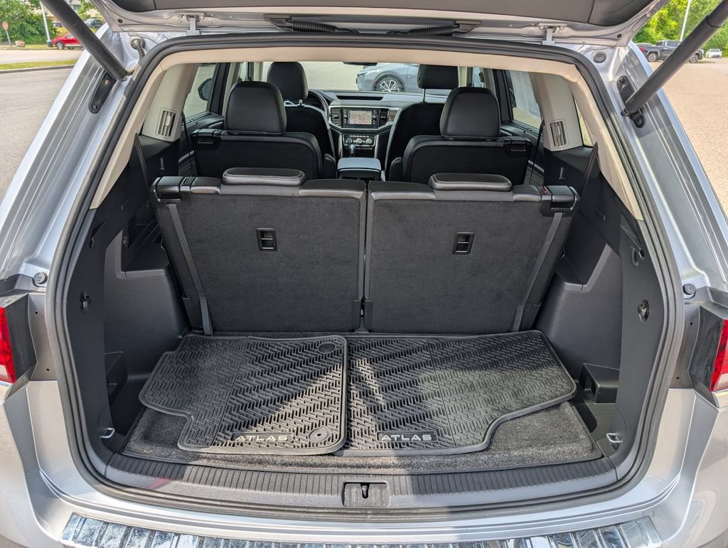 Used 2022 Volkswagen Atlas SEL AWD/4WD image 14