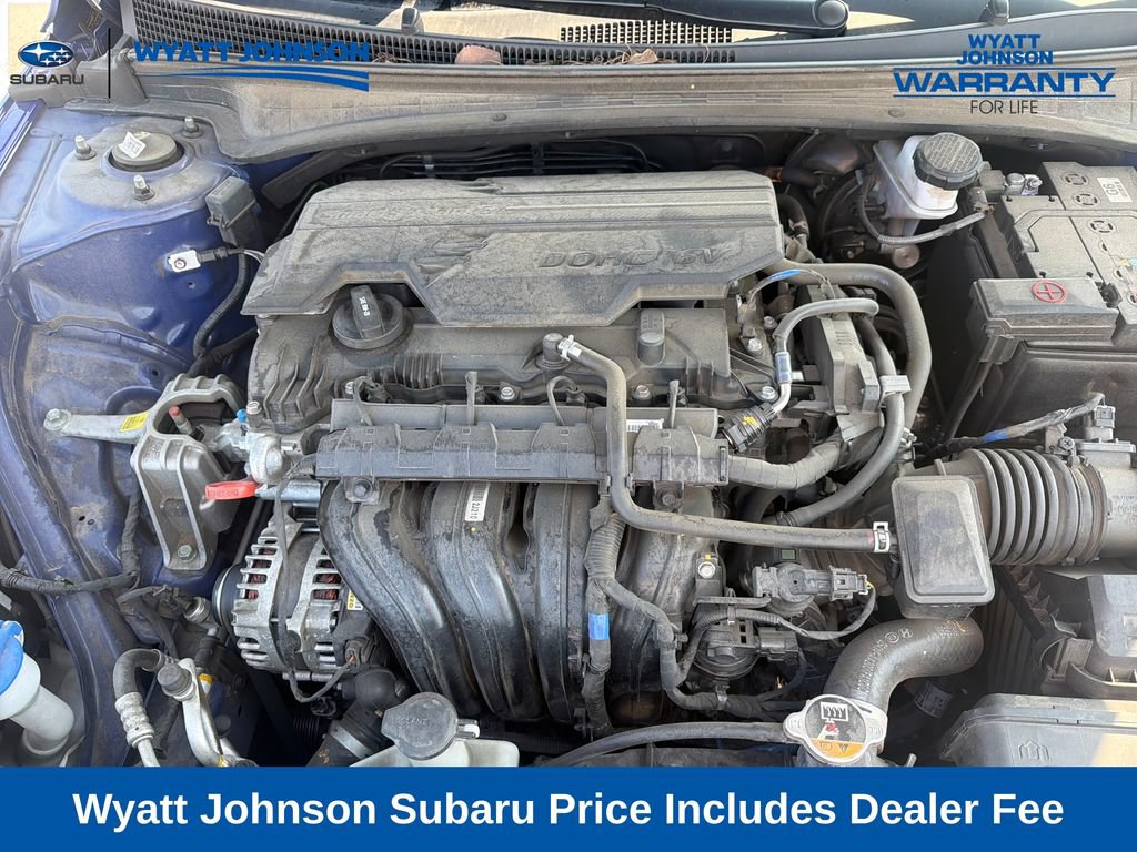 Used 2022 Hyundai Elantra Limited FWD image 17