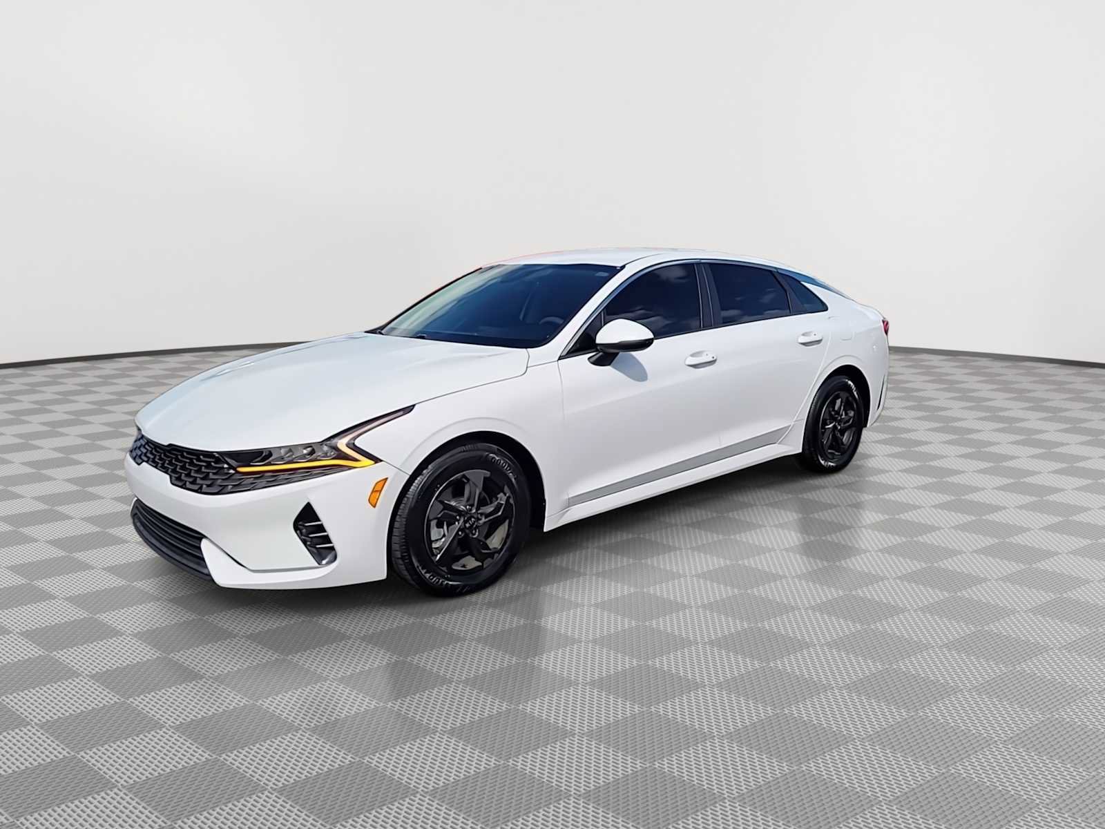 Used 2021 Kia K5 LXS image 4