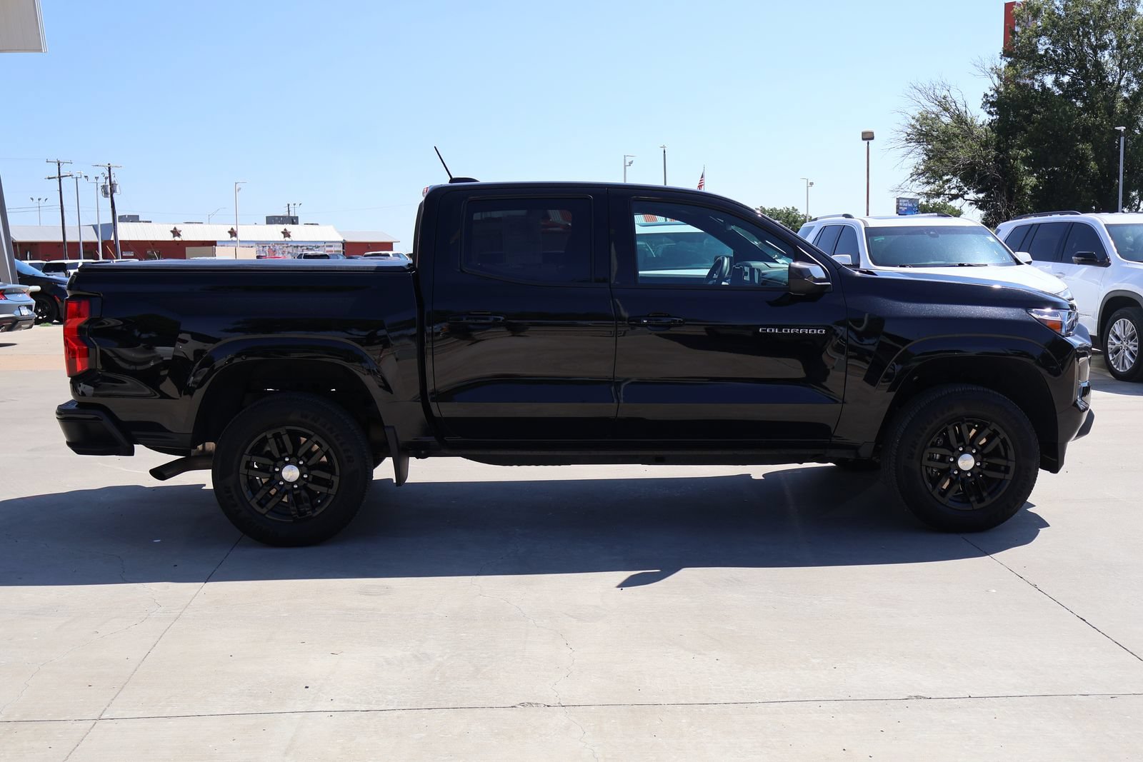 Used 2024 Chevrolet Colorado LT w/ LT Convenience Package II RWD image 5