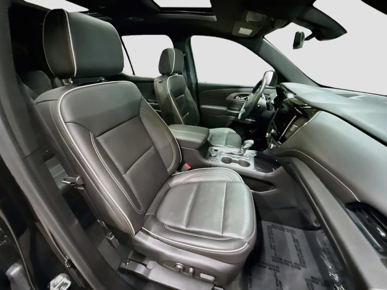 Used 2023 Chevrolet Traverse Premier w/ LPO, Floor Liner Package AWD/4WD image 34
