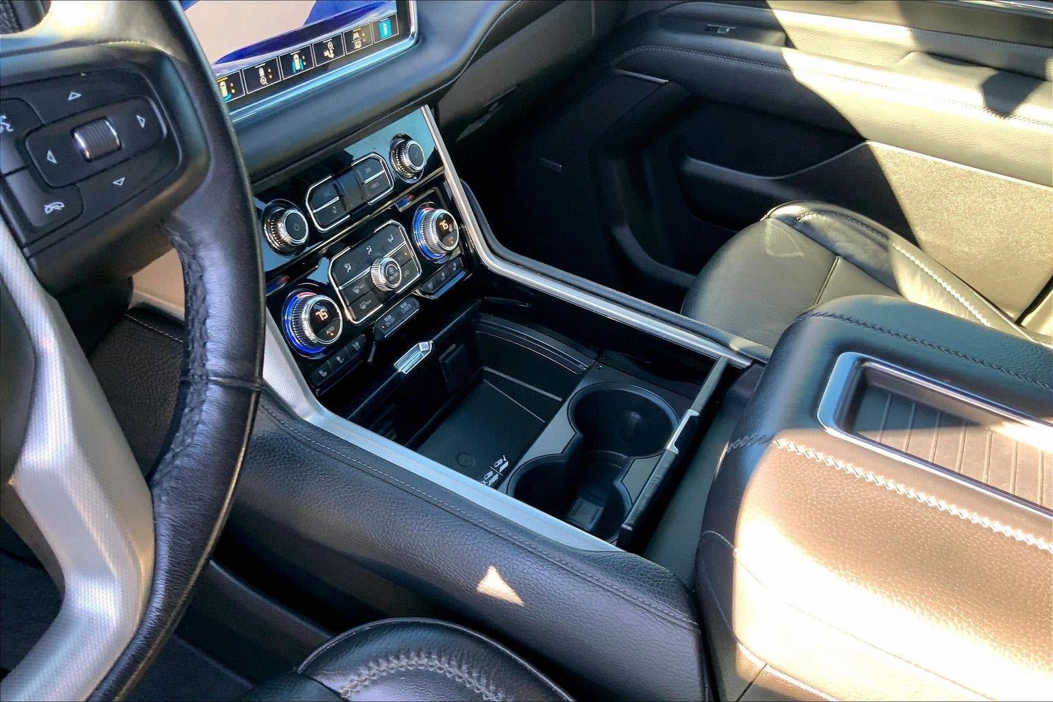 Used 2021 GMC Yukon Denali w/ Denali Ultimate Package AWD/4WD image 15