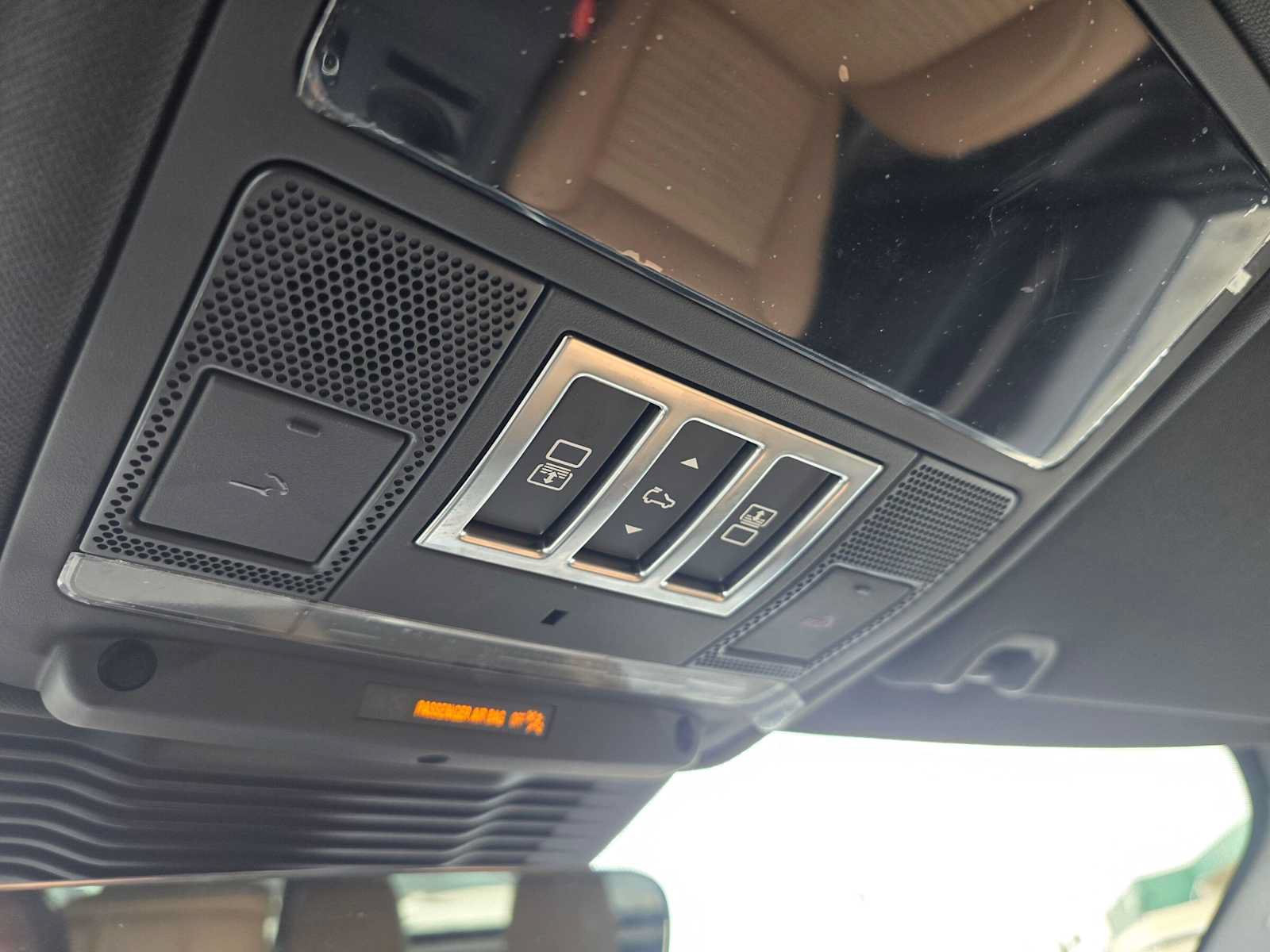 Used 2026 Land Rover Discovery Dynamic SE AWD/4WD image 35