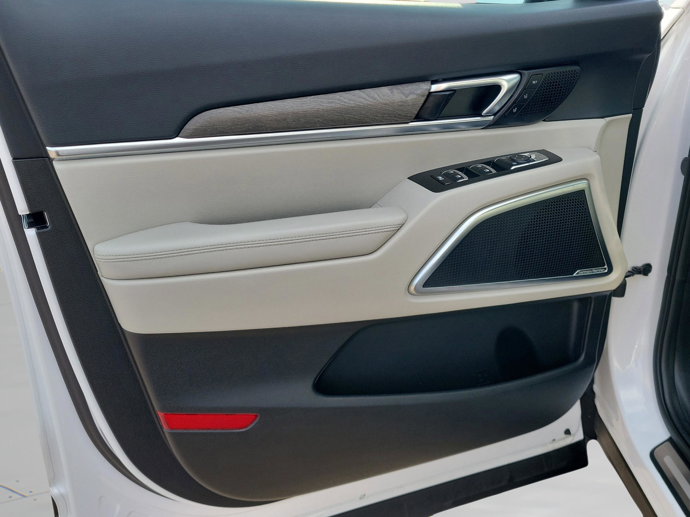 Certified 2022 Kia Telluride SX w/ Nightfall Edition Package image 34