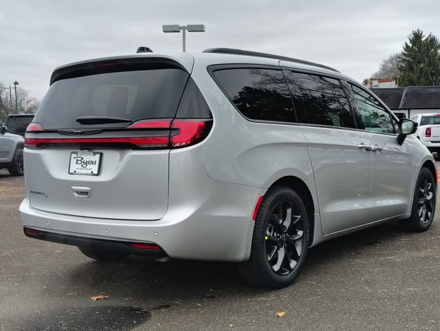 New 2026 Chrysler Pacifica Select image 8