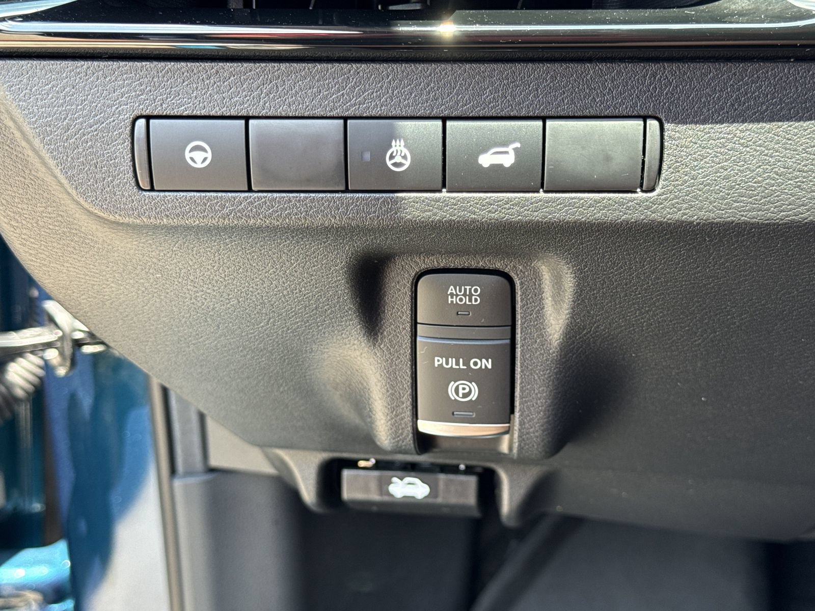 Certified 2025 Nissan Murano SL w/ Cargo Package AWD/4WD image 16