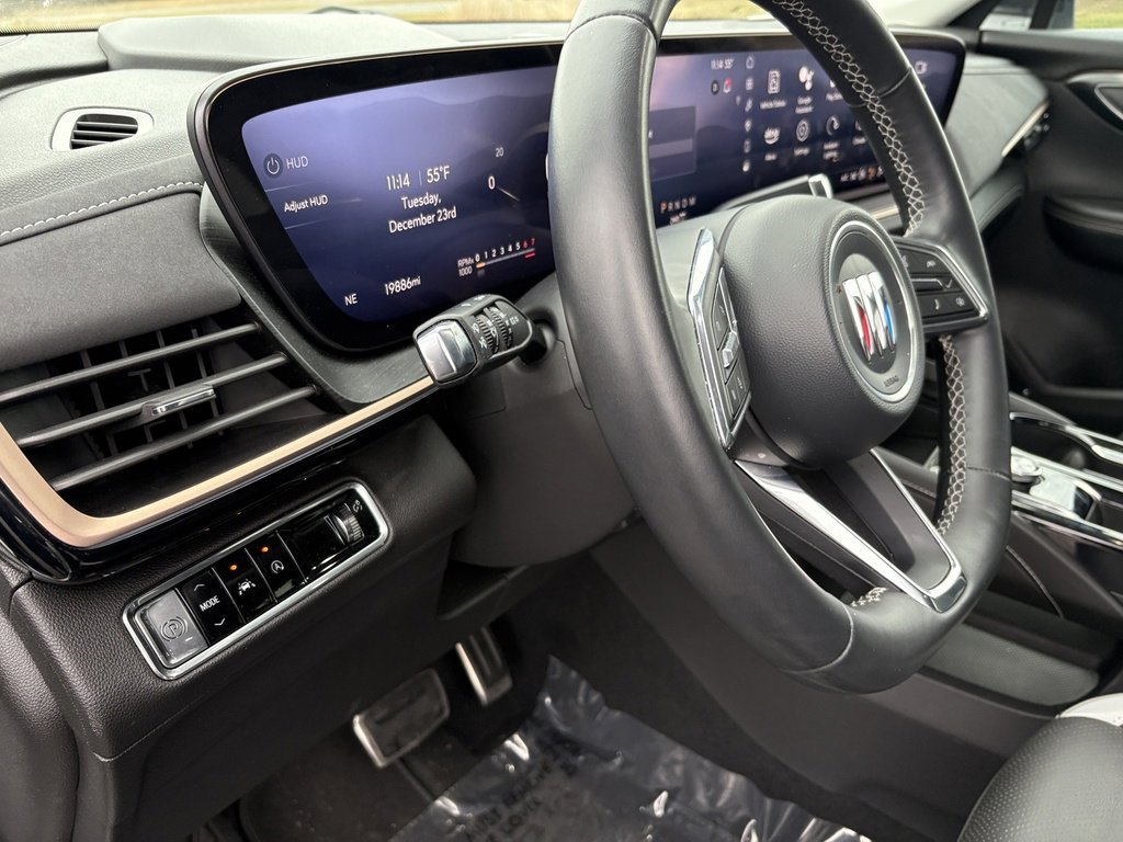Used 2024 Buick Envision Sport Touring image 32