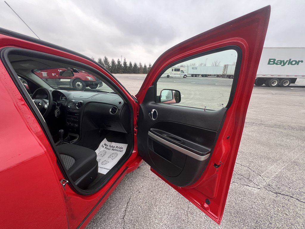 Used 2011 Chevrolet HHR LT image 10