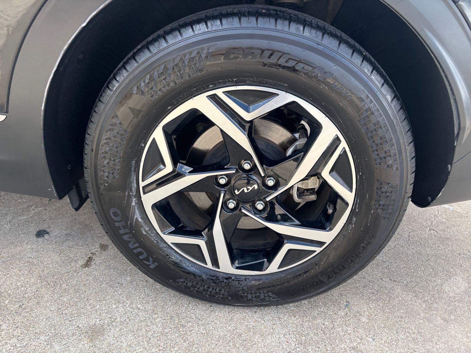 Used 2025 Kia Sportage LX image 28