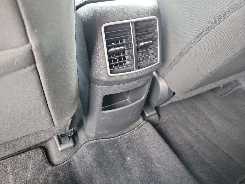 Used 2025 Kia Sportage LX FWD image 13