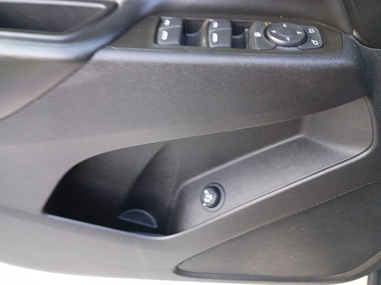 Used 2024 Chevrolet Equinox LT w/ Driver Convenience Package AWD/4WD image 6