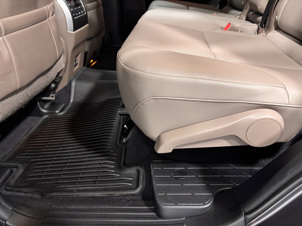 Used 2023 Lexus GX 460 Premium image 20
