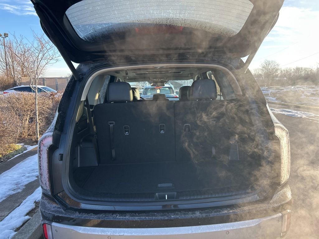 Used 2023 Kia Telluride EX image 13