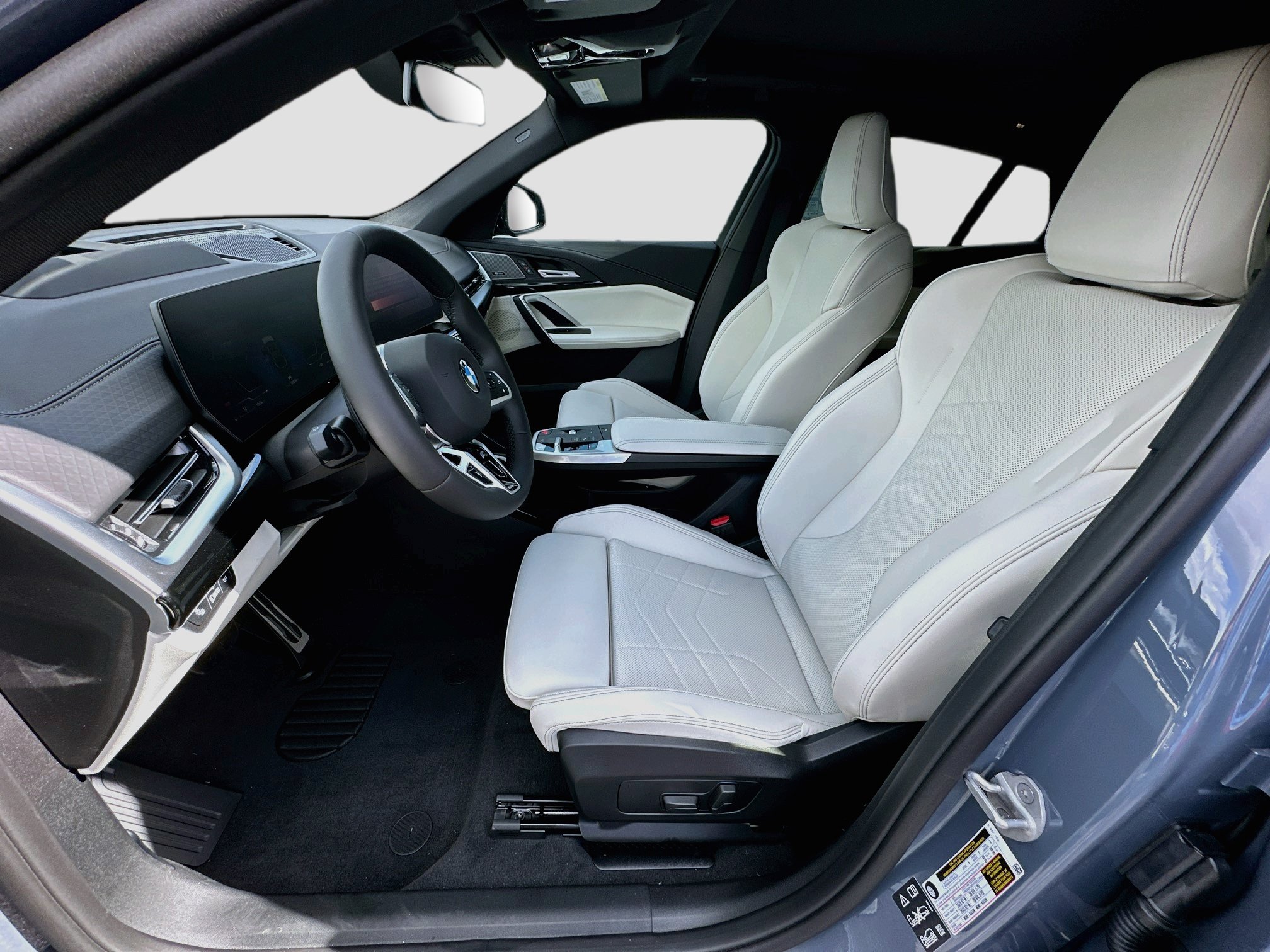 New 2026 BMW X2 xDrive28i w/ Technology Package AWD/4WD image 15
