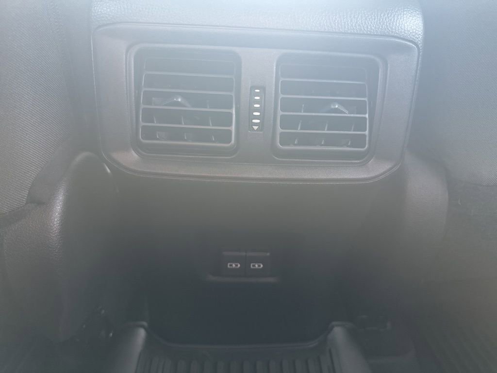 Used 2023 Toyota RAV4 XLE image 19