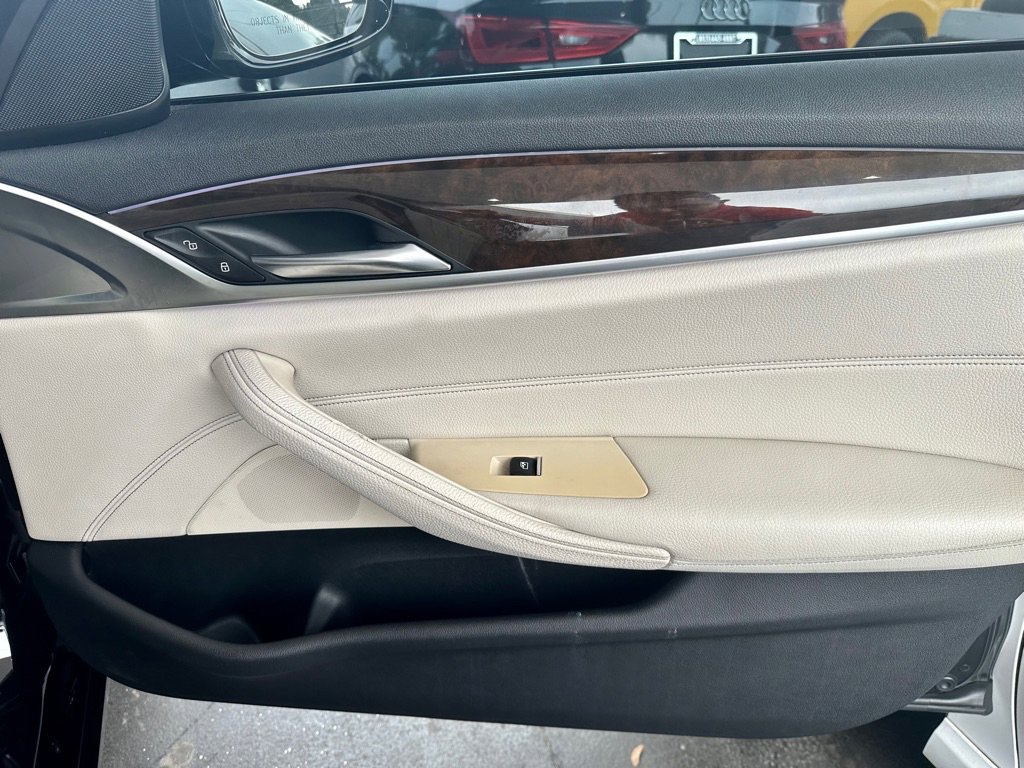 Used 2017 BMW 540i image 40