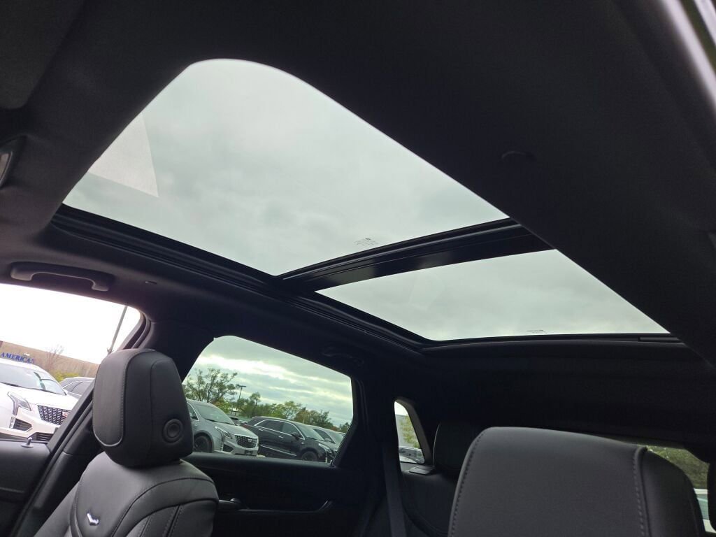 New 2025 Cadillac XT5 Premium Luxury image 28