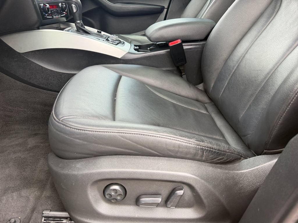 Used 2012 Audi Q5 3.2 Prestige AWD/4WD image 11
