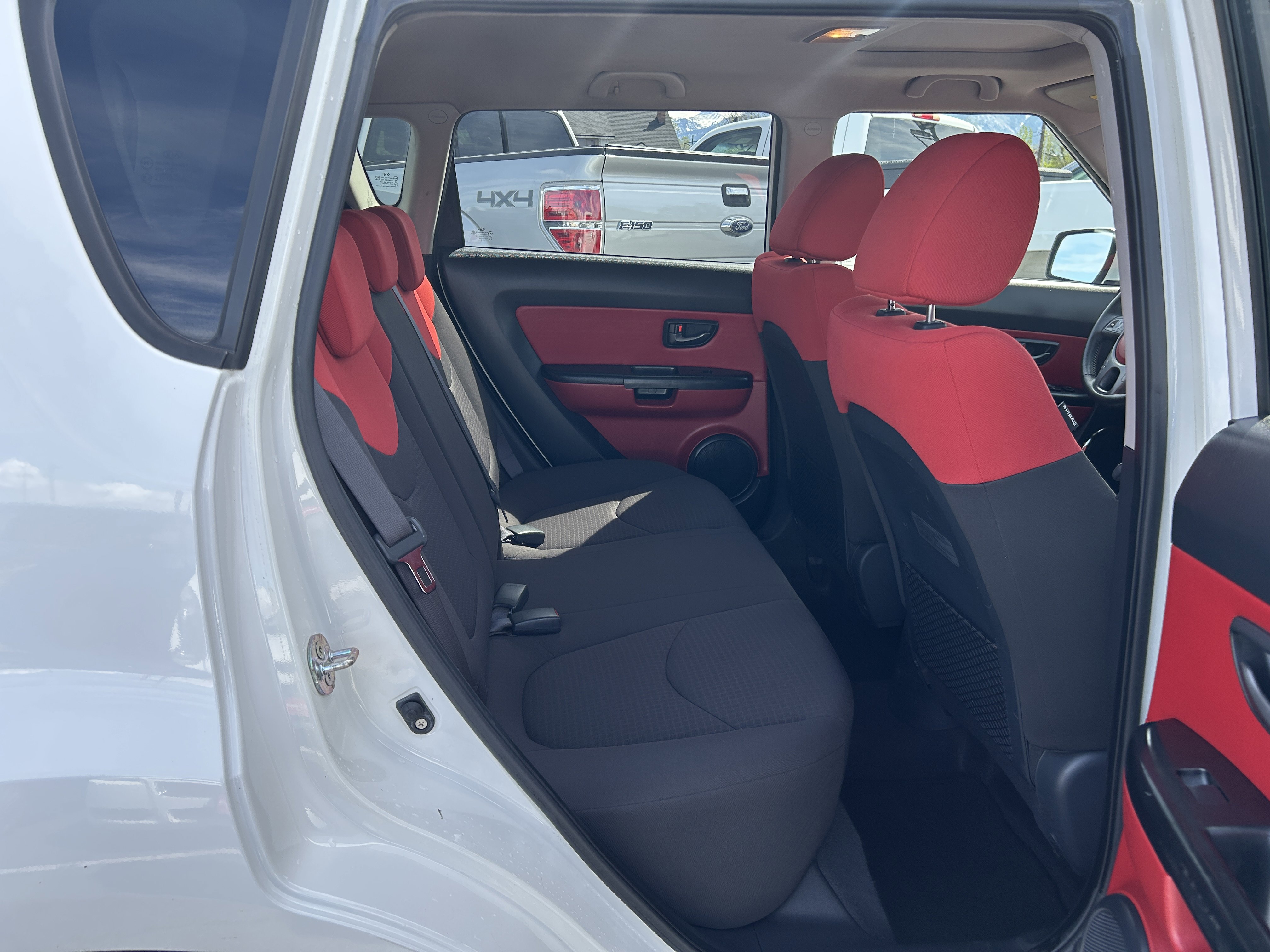 Used 2010 Kia Soul Sport image 9