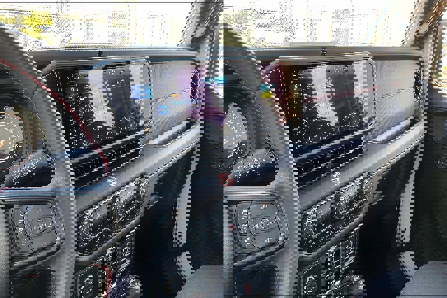 Used 2024 Jeep Wrangler Unlimited Rubicon image 5