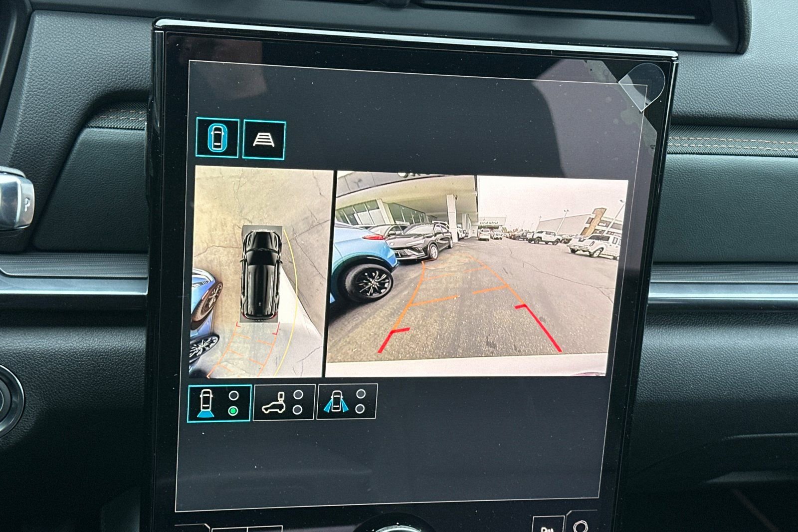 New 2026 GMC Terrain AT4 w/ Technology Package II image 18