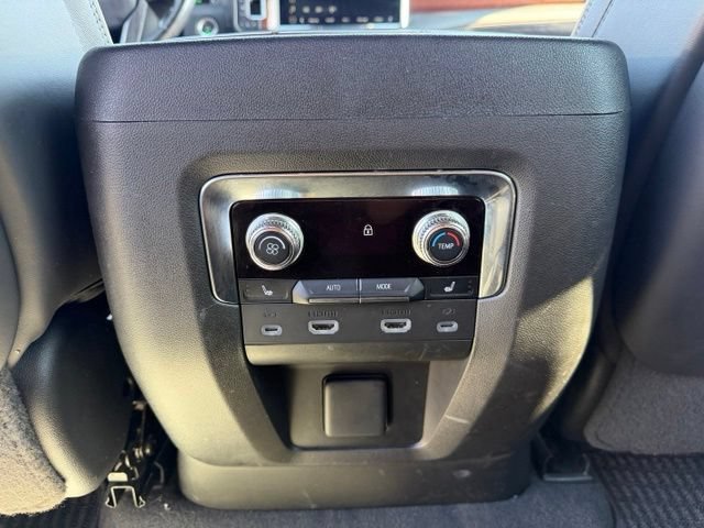 Used 2023 GMC Yukon XL Denali Ultimate AWD/4WD image 28