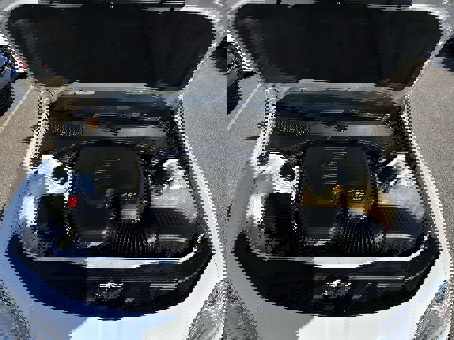 Used 2013 Chrysler 300 C image 29