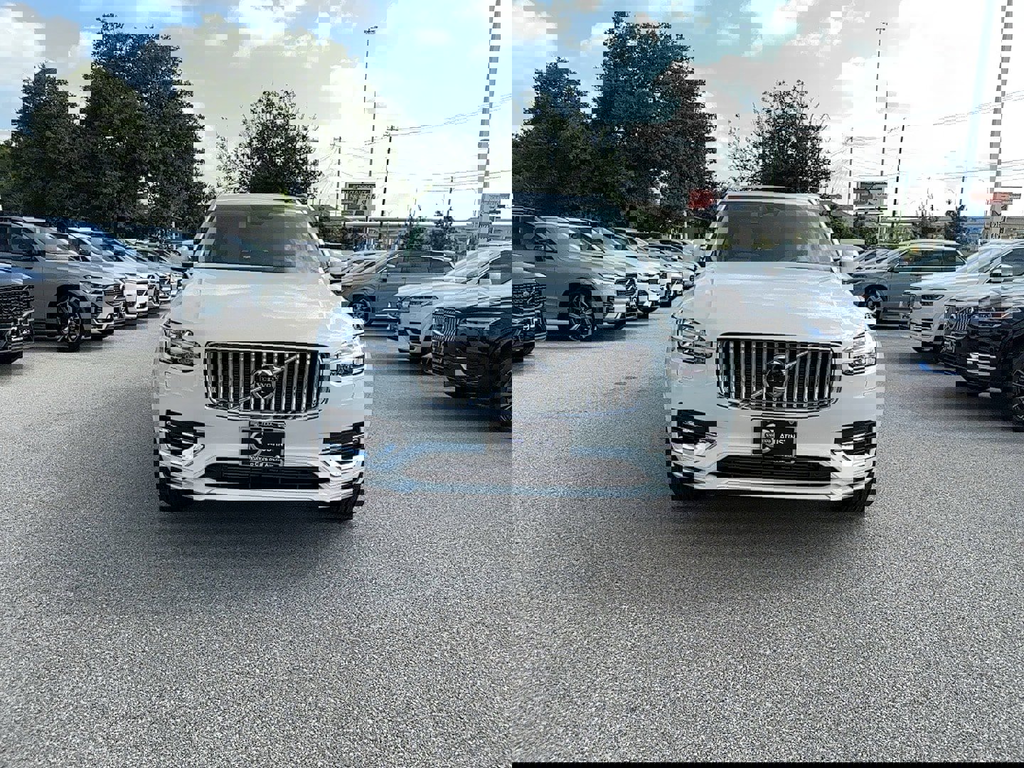 New 2025 Volvo XC90 T8 Core w/ Protection Package Premier image 9