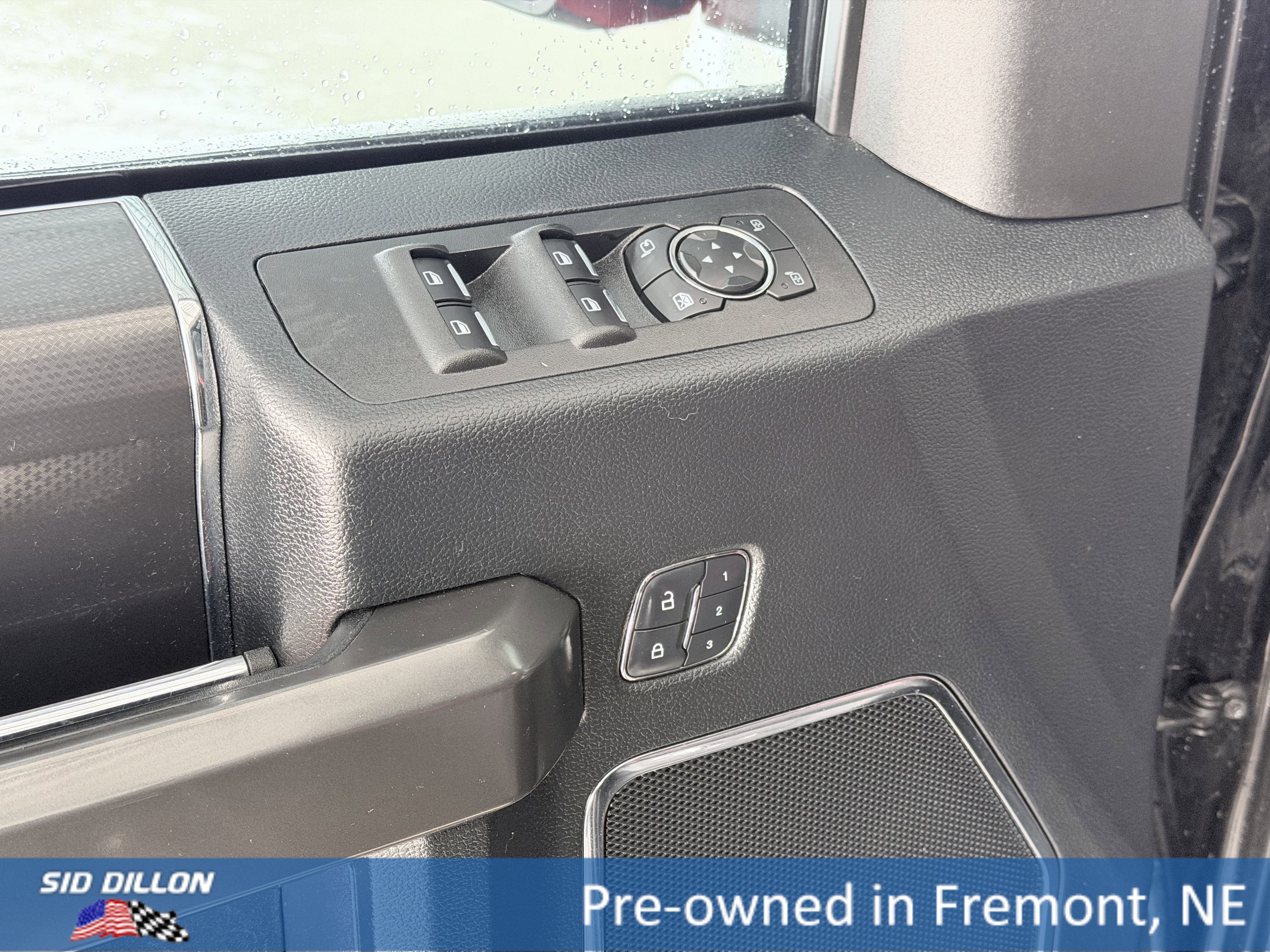 Used 2017 Ford F150 Lariat w/ Equipment Group 502A Luxury AWD/4WD image 14