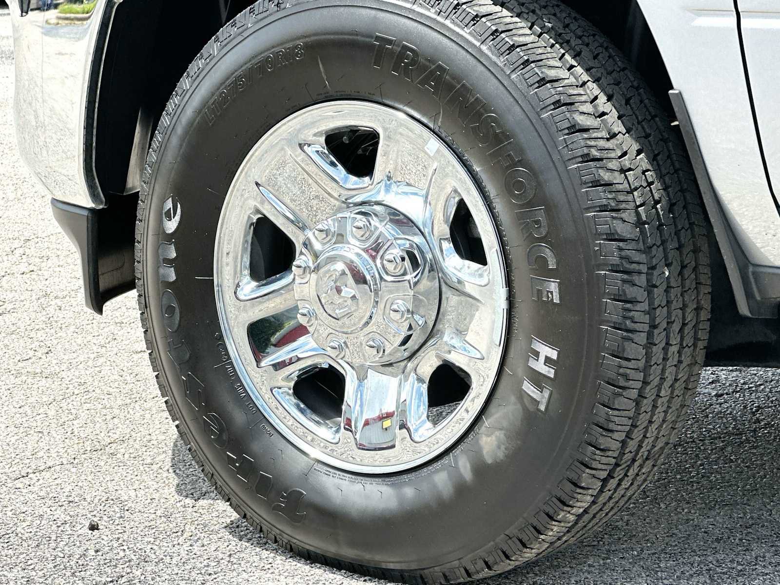 Used 2024 RAM 3500 Tradesman w/ Chrome Appearance Group image 11