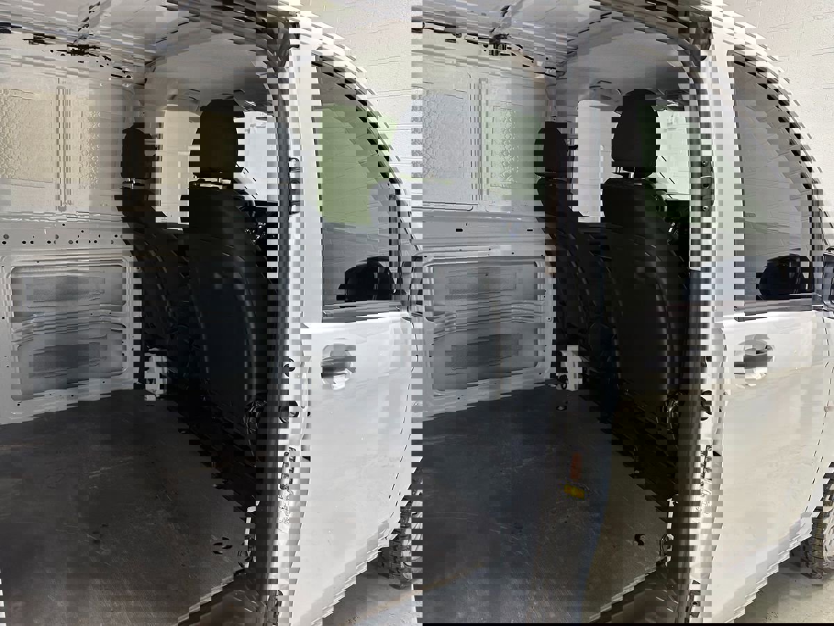 Used 2022 Mercedes-Benz Metris image 9