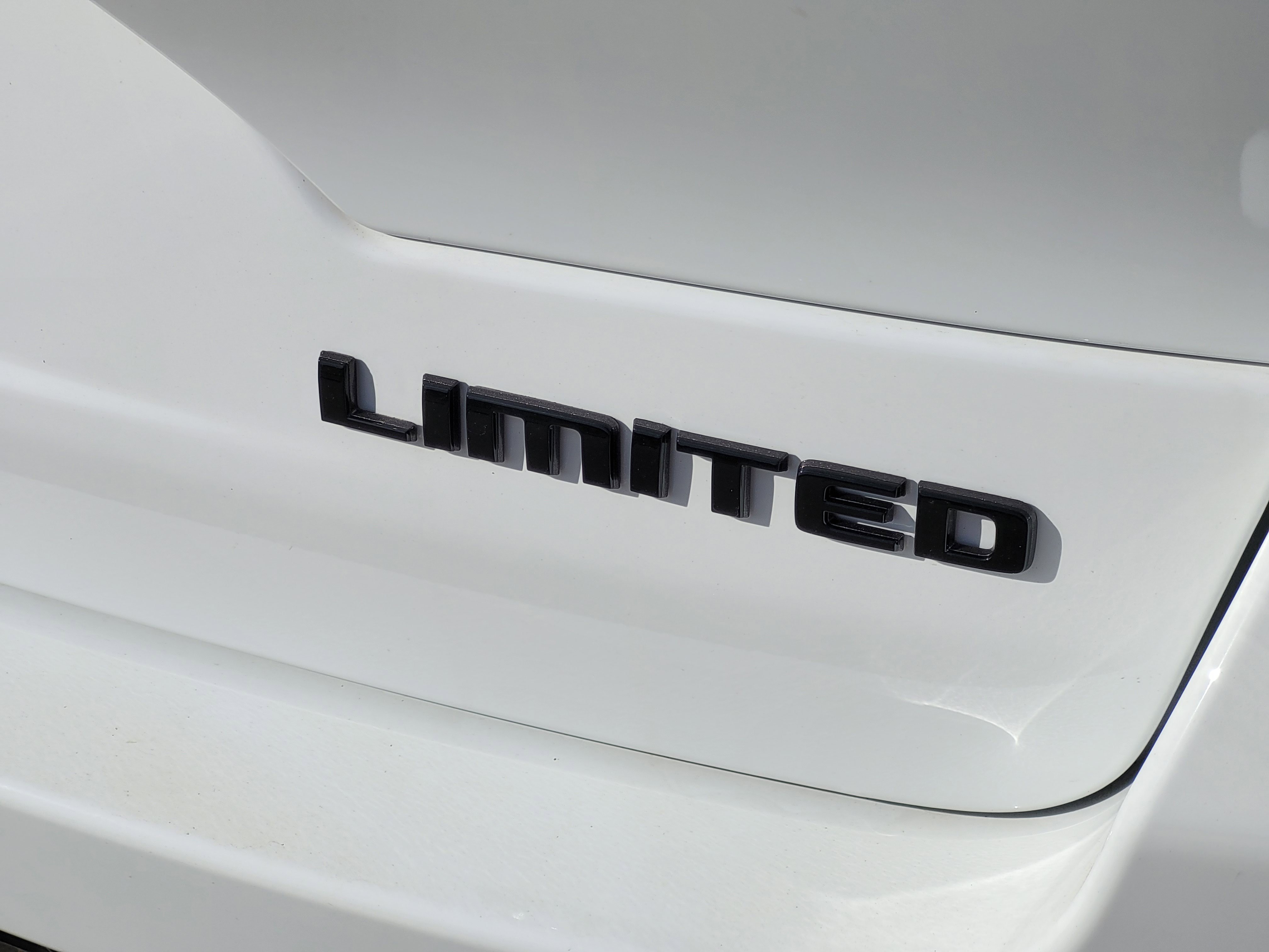 New 2025 Jeep Grand Cherokee Limited w/ Luxury Tech Group II RWD image 6