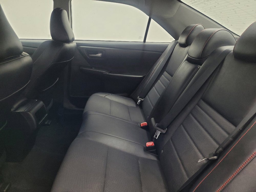 Used 2016 Toyota Camry SE FWD image 18