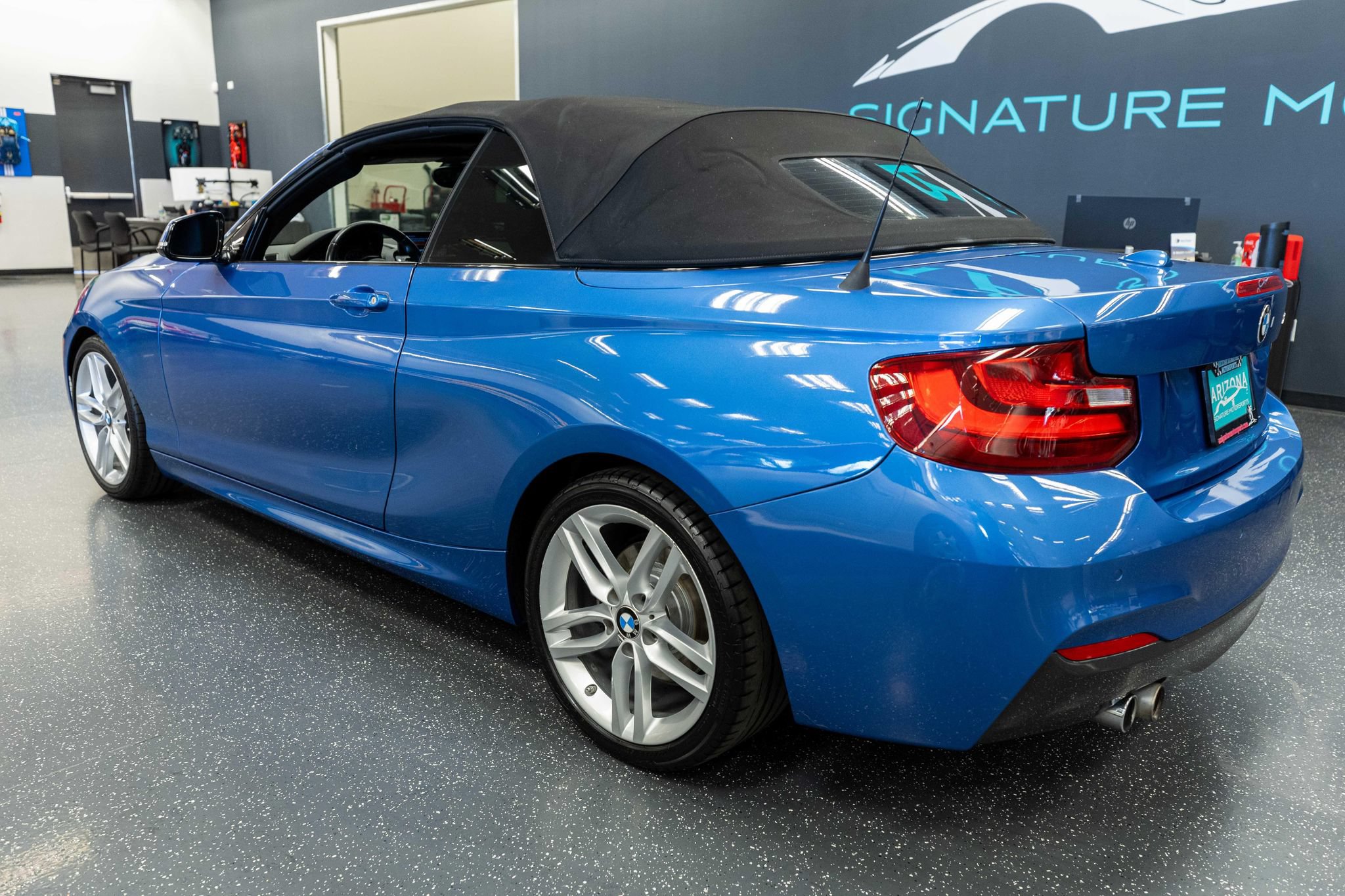 Used 2017 BMW 230i Convertible RWD image 9