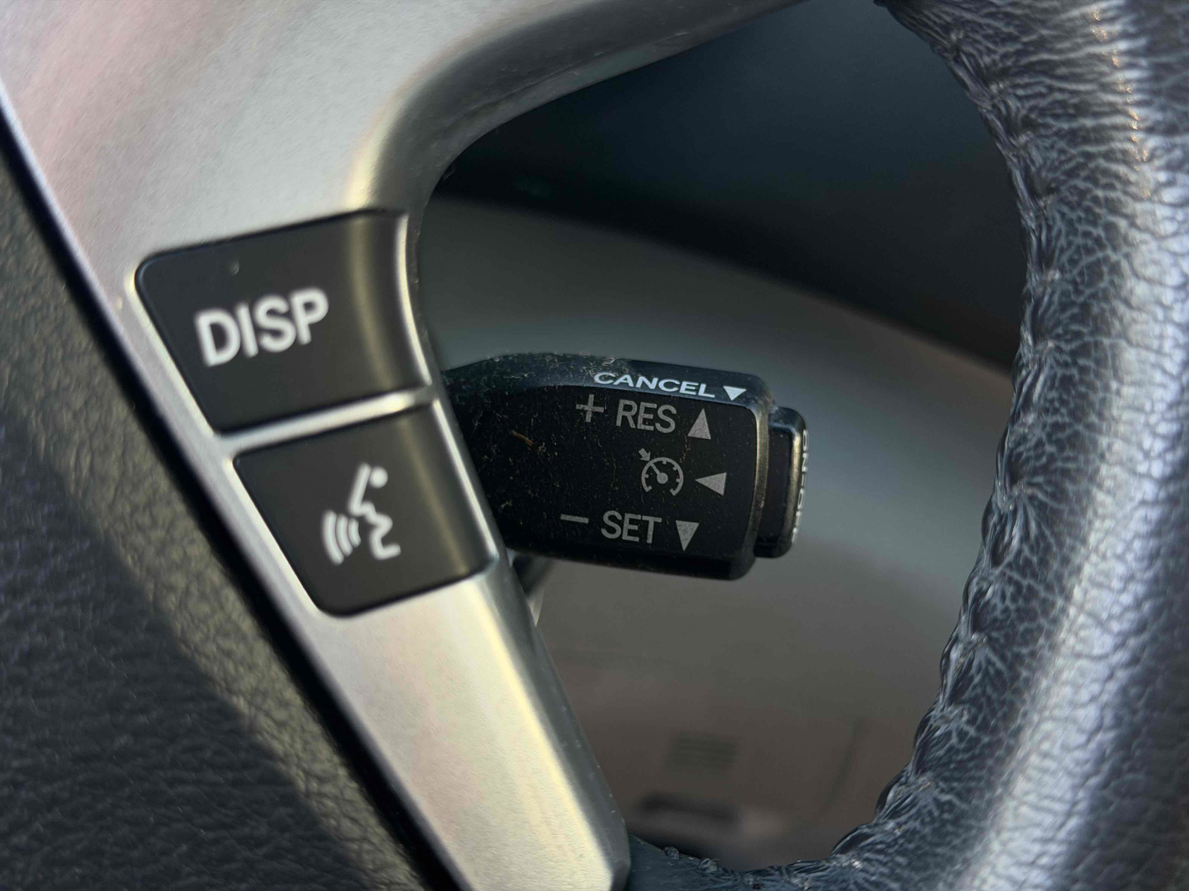 Used 2012 Toyota Highlander SE w/ Tow Pkg FWD image 29