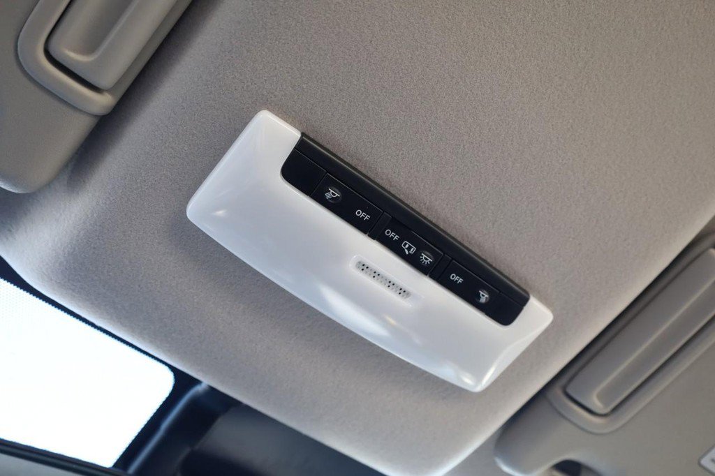 New 2025 Nissan Versa SV w/ Trunk Package image 16