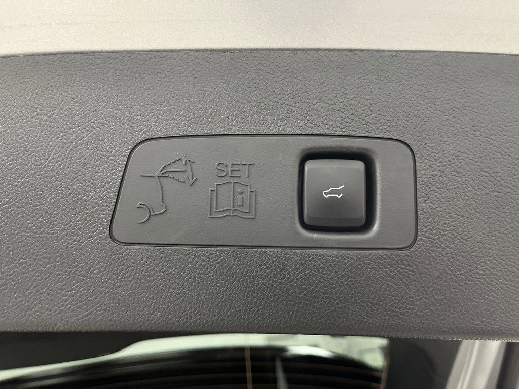 Used 2024 Lincoln Corsair Grand Touring w/ Equipment Group 301A AWD/4WD image 16