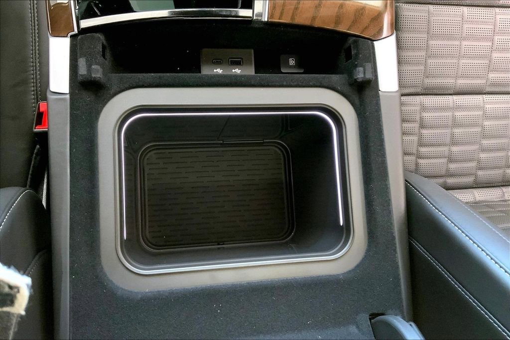 Used 2023 Land Rover Range Rover Long Wheelbase Autobiography image 35