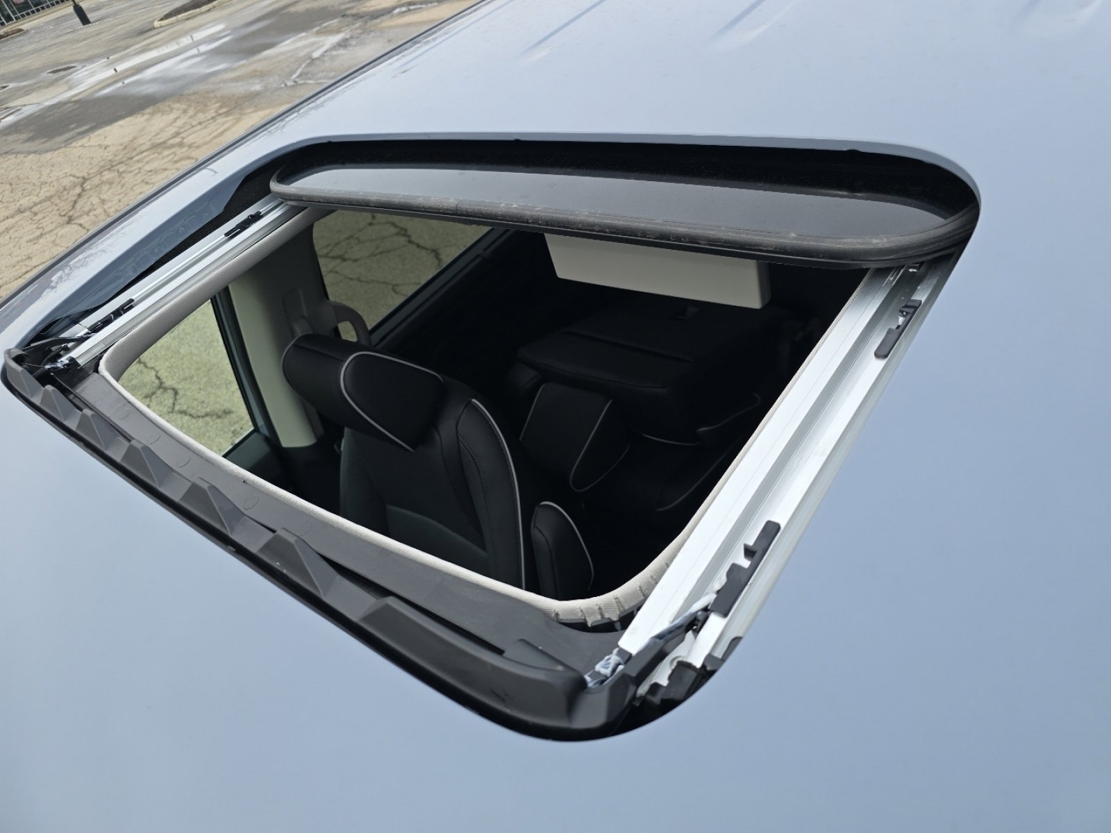 New 2026 Honda Odyssey Elite image 3