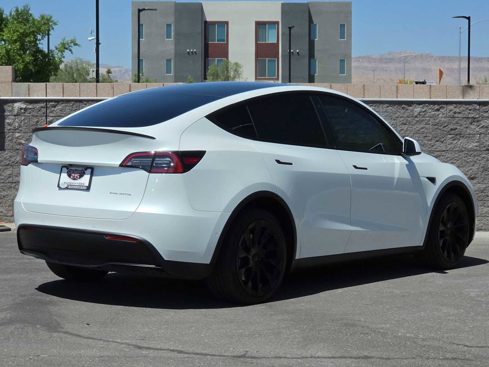 Used 2021 Tesla Model Y Long Range AWD/4WD image 9