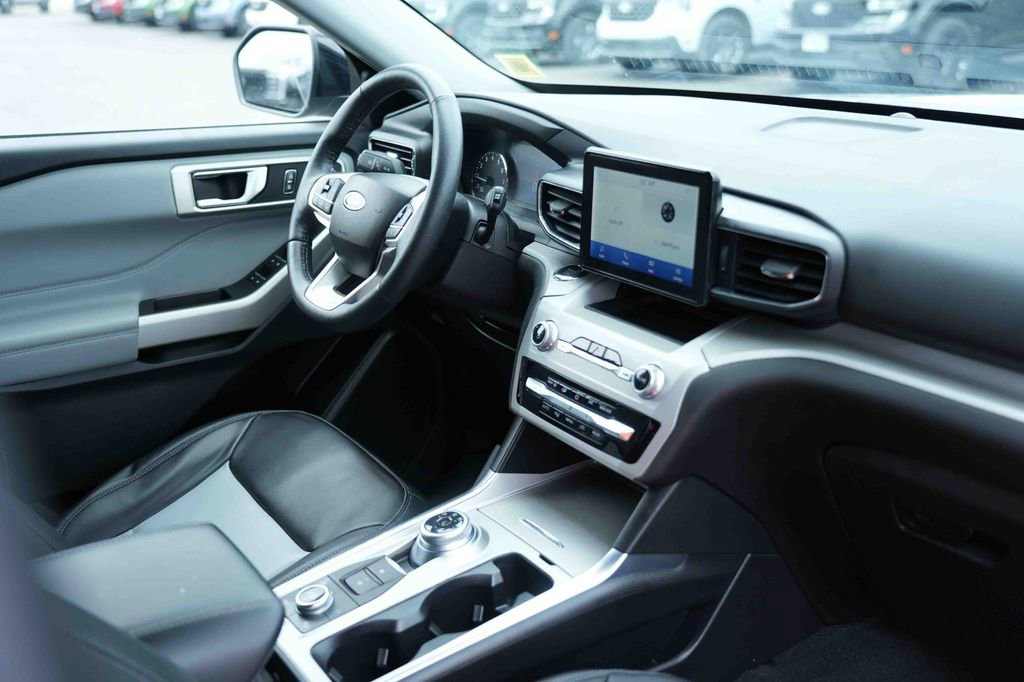 Certified 2023 Ford Explorer XLT w/ Equipment Group 202A image 20