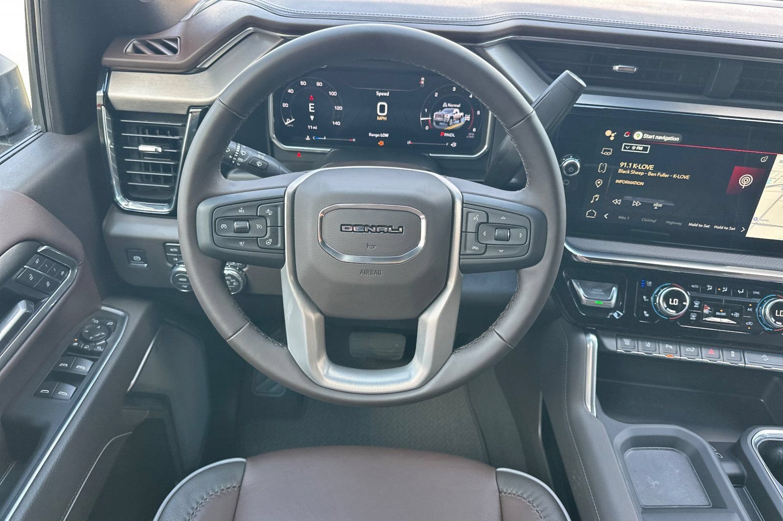 New 2026 GMC Sierra 2500 Denali w/ Technology Package AWD/4WD image 15