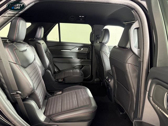 Used 2025 Ford Explorer ST-Line AWD/4WD image 18