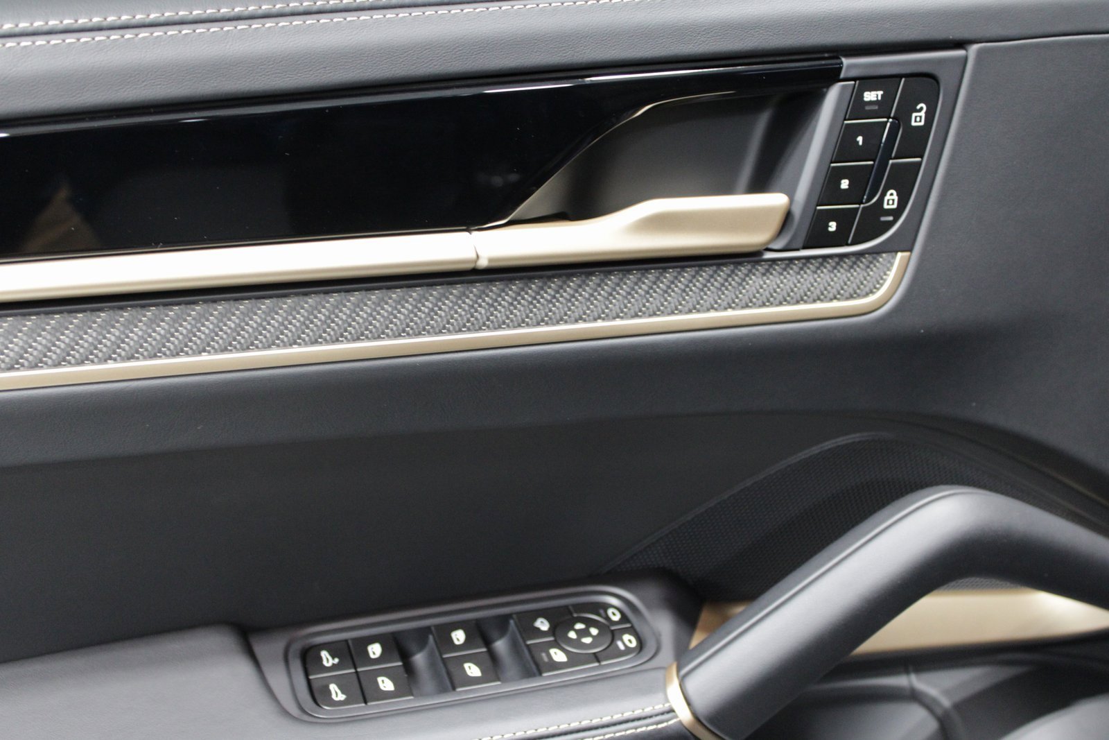 New 2026 Porsche Cayenne GTS image 26